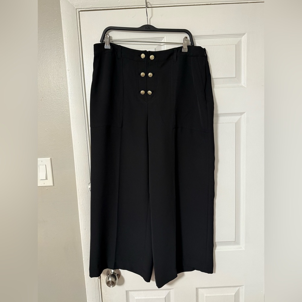 Black Wide-Leg Pants with Gold Buttons Karl Lagerfeld - Size 16